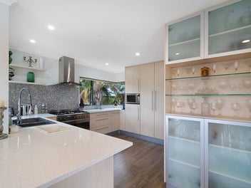 Sea Views and Resort-Style Vibes