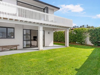 Modernised Home | Stunning Sea Views