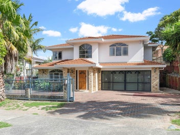 Perfect Big Family Home in Great Location