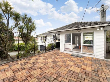 Tranquil Family Retreat with Endless Potential