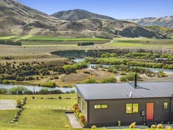 Country lifestyle with panoramic views