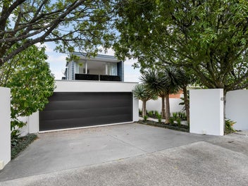 Contemporary Living - The Masterclass (DGZ)