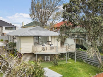 IDEAL FIRST HOME - AVAILABLE AFTER 25+ YEARS!