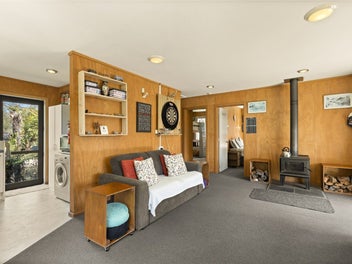 Embrace Sustainable Living in a Scenic Hideaway