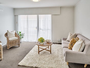 Sunny, Convenient & Close to Titahi Bay Beach - RV