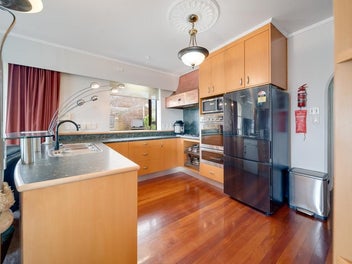 Home + Income in a Prime Hamilton Location