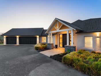 Elevated Countryside Living Awaits