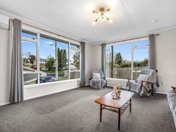 Warm, Welcoming & Family-Ready in Springfield