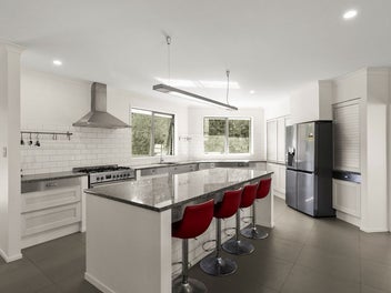 Huge Shed, Modern Family Home