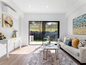 Modern Comfort Meets West Harbour Convenience