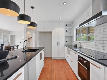 Weatherboard Charmer in Prime Location