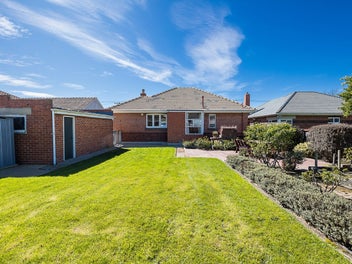 Affordable brick and tile elegance