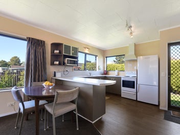 Easy-Care Living Close to Town