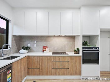 Bright & Charming 2-Bedrooms!