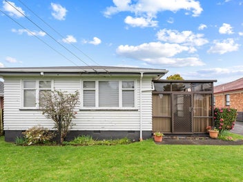First Time on the Market Since 1986! Must Be Sold!