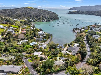 Coastal Retreat with Panoramic Views