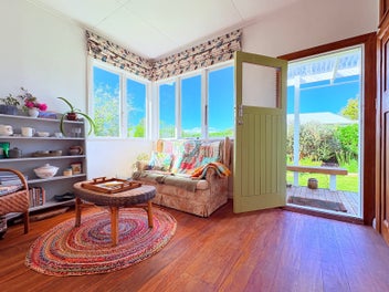 Bright, Beautiful and Perfectly Positioned