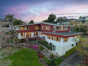 Once-in-a-Lifetime Lakefront Opportunity