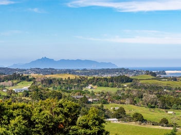 Wide views. Low stress. Home.