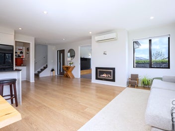 1500m2 - Big Quality Home - Views. $1,690,000 ONO