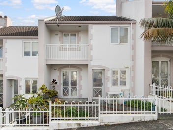 $599,000 – All Offers Considered!
