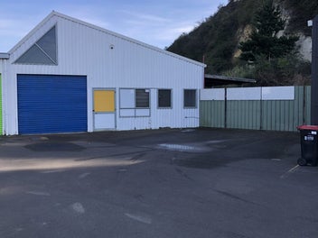 Image 1 of 18