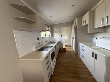 Tidy 3 bedroom - "Mountain View"