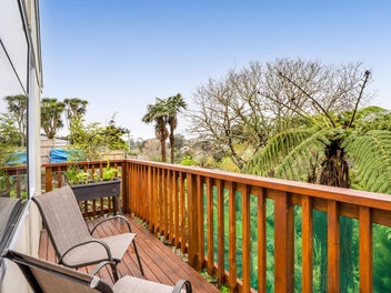 Superb energy saver with a lush outlook!