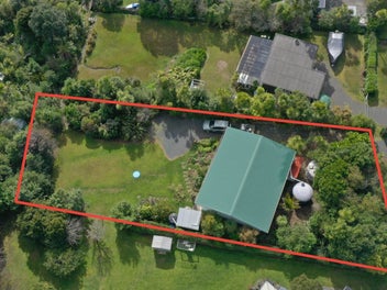Sea Views & Coastal Lifestyle in Matakawau