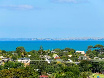 Sun-Soaked Coastal Living - Breathtaking Sea Views