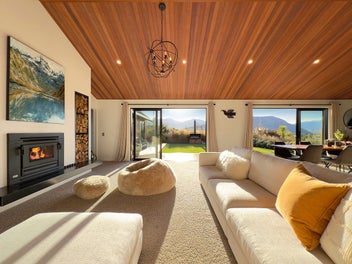 Elevated, Private, Sunny Four Bedroom Retreat