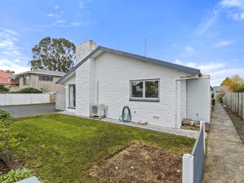 Tidy two bedroom Unit in a sought-after location!