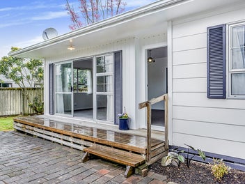 Renovated Gem in Popular Dinsdale