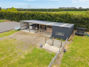 They're building again, This one must go