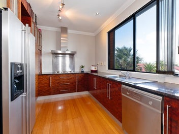 Space, Comfort & Style in Unsworth Heights