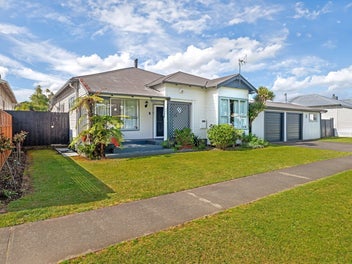 Spacious, stylish and ready for summer!