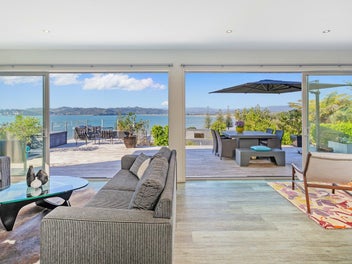 PANORAMIC OCEAN BAY: SUN STYLE PLUS WALK BEACH