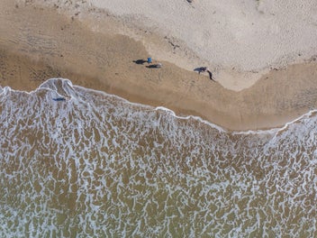 SEA VIEWS, ELEVATED, DOUBLE-GLAZED AND A SURPRISE!
