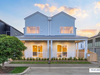 Spacious and Luxurious Modern Living