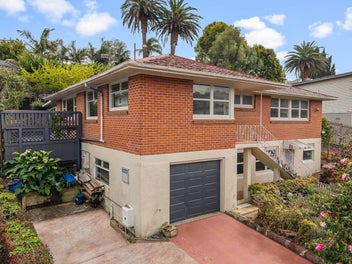 Do Up or Develop – Prime Remuera Opportunity