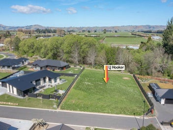 Build Your Dream at Maungatua View in Outram.