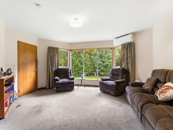 Villa Living at Waireka offers Lifestyle!!