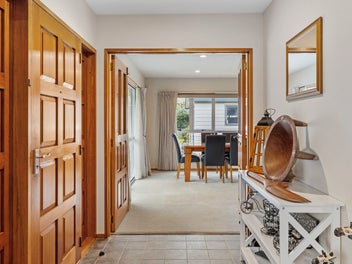 Modern family haven - Going to Auction