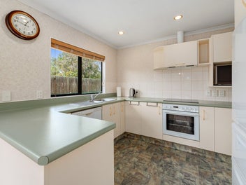 Bargain in the heart of Takaro