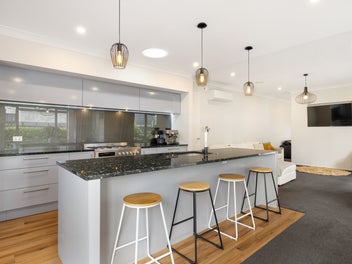 Post EQ Build, Modern Bungalow!