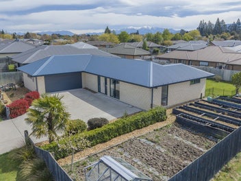 Fall in Love with Easy Living