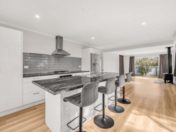 Sunny & Spacious – Entry-Level Gem with Potential