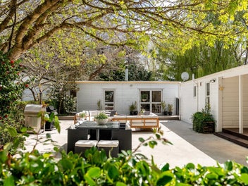 Country Living with Secondary Accommodation