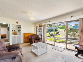 Spacious 3-Bedroom Family Home on Half an Acre!