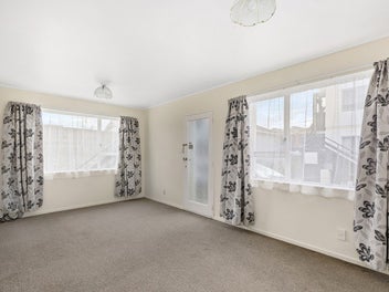STYLISH & SMART - YOUR KILBIRNIE OPPORTUNITY